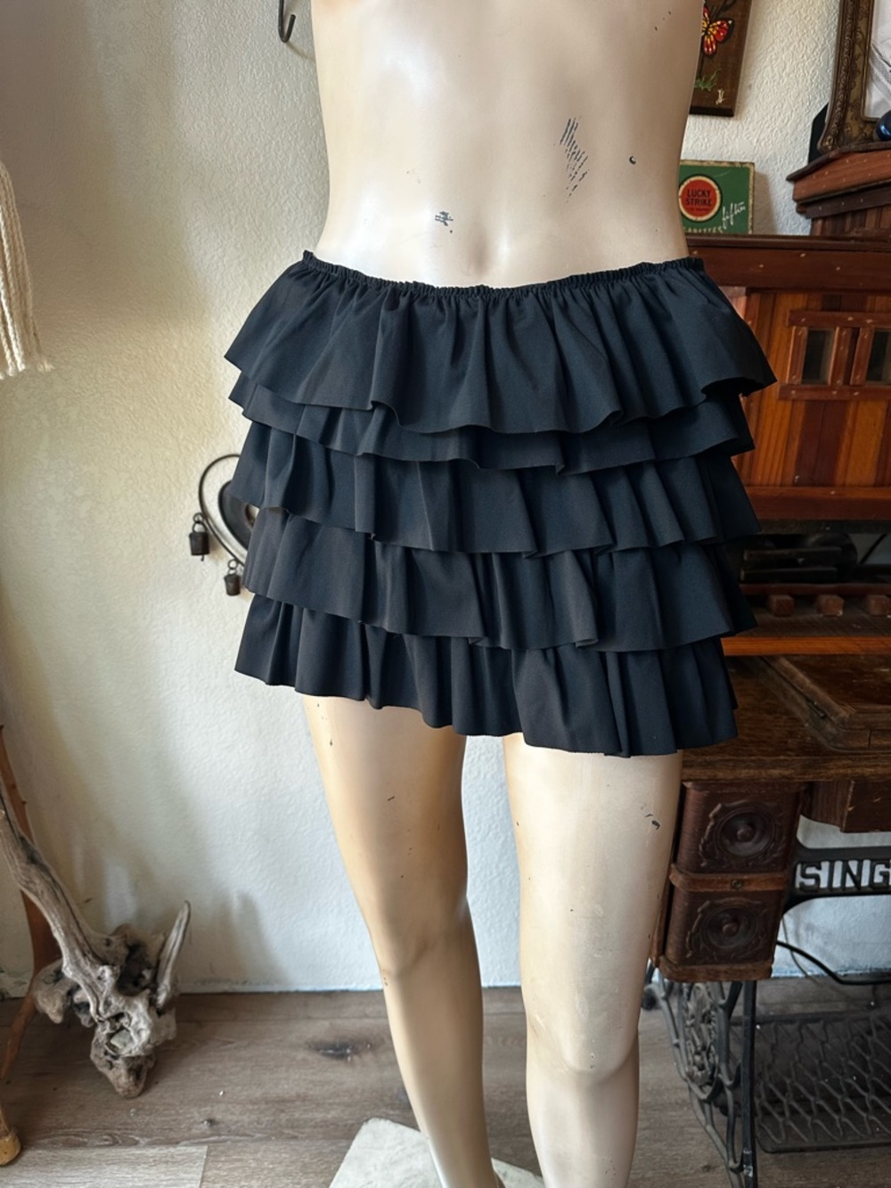 White Fox NWT Tiered Ruffle Mini Skirt
